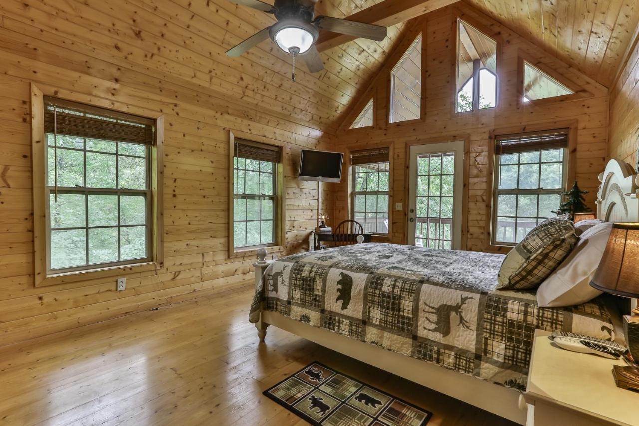 Heaven On The Toccoa Where You Will Enjoy The Sites And Sounds Of The Toccoa River Mineral Bluff Екстер'єр фото