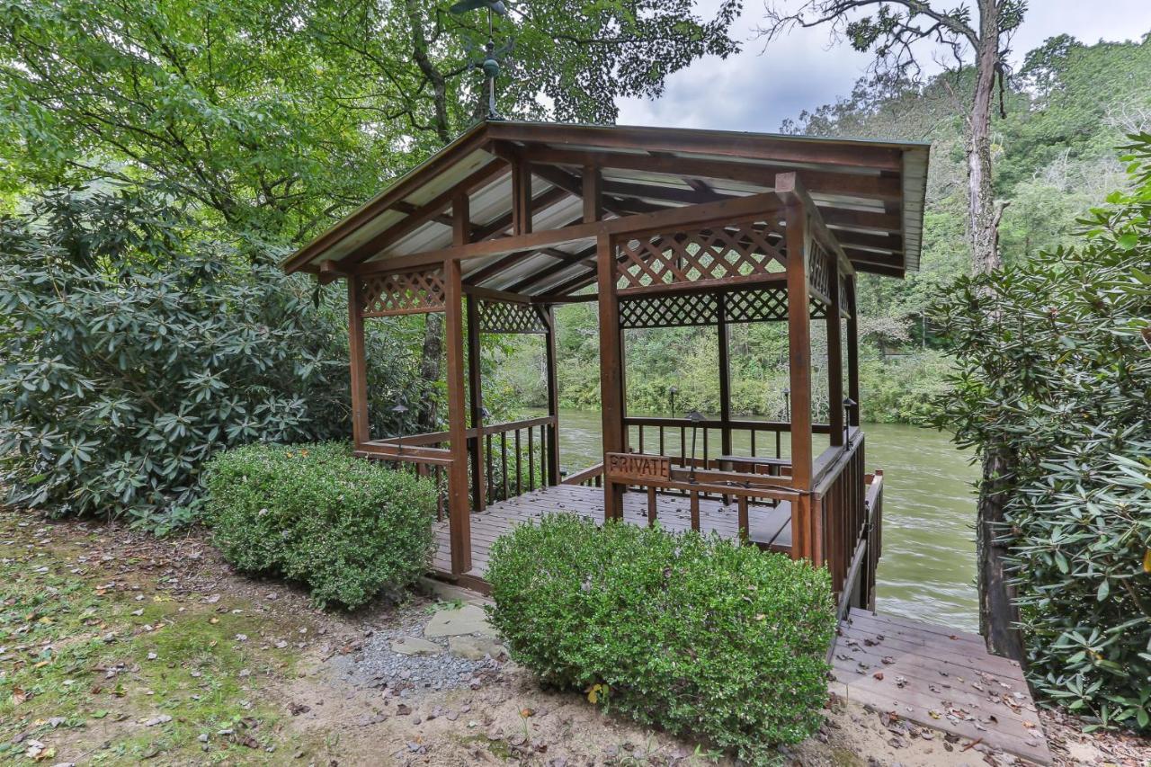 Heaven On The Toccoa Where You Will Enjoy The Sites And Sounds Of The Toccoa River Mineral Bluff Екстер'єр фото