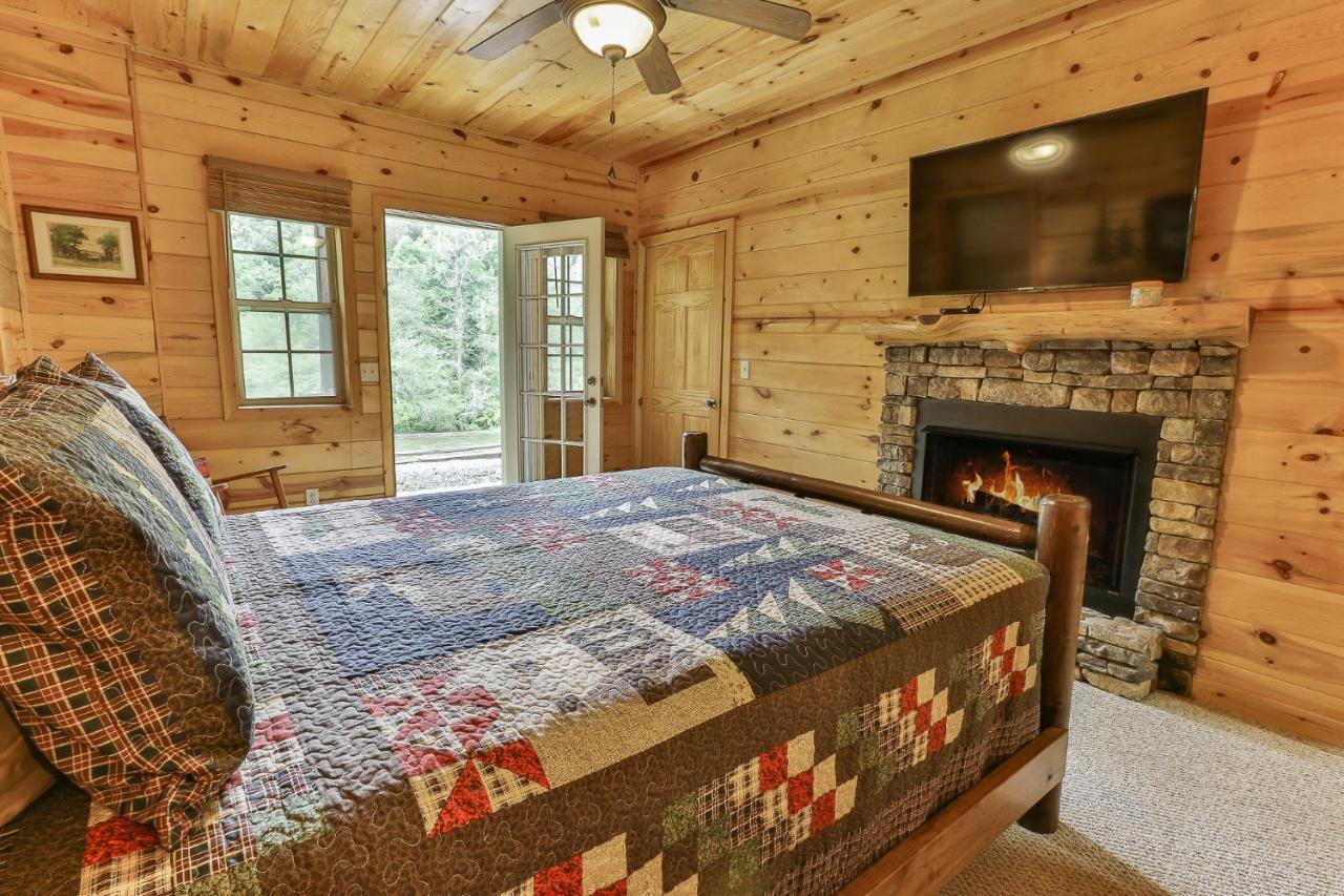 Heaven On The Toccoa Where You Will Enjoy The Sites And Sounds Of The Toccoa River Mineral Bluff Екстер'єр фото